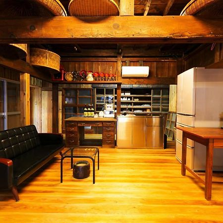 屋久杉楼 七福 Hotel Yakushima  Exterior photo