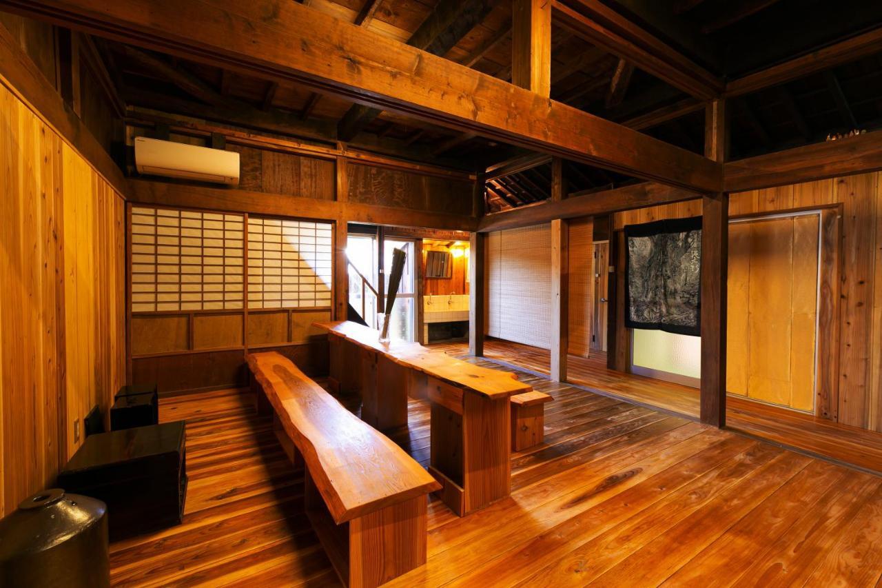 屋久杉楼 七福 Hotel Yakushima  Exterior photo