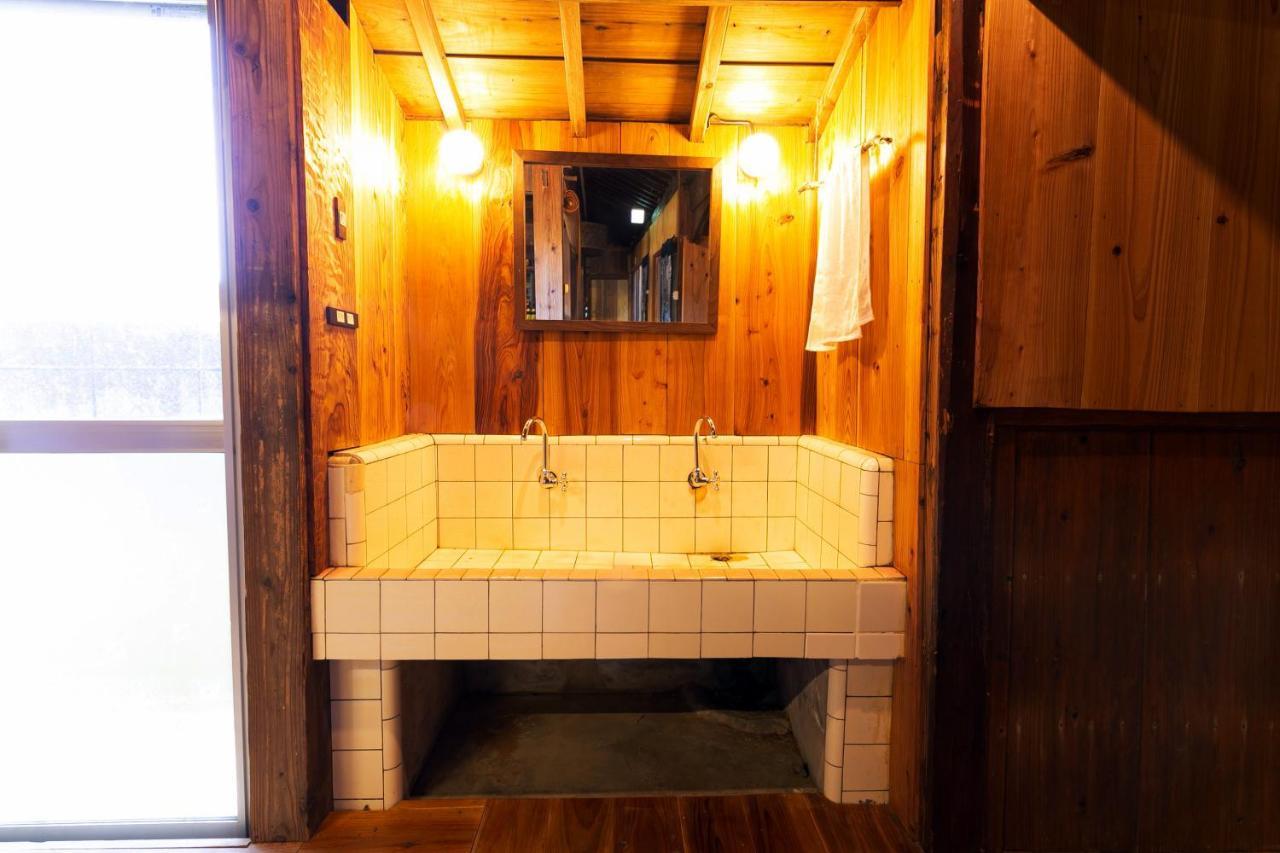 屋久杉楼 七福 Hotel Yakushima  Exterior photo