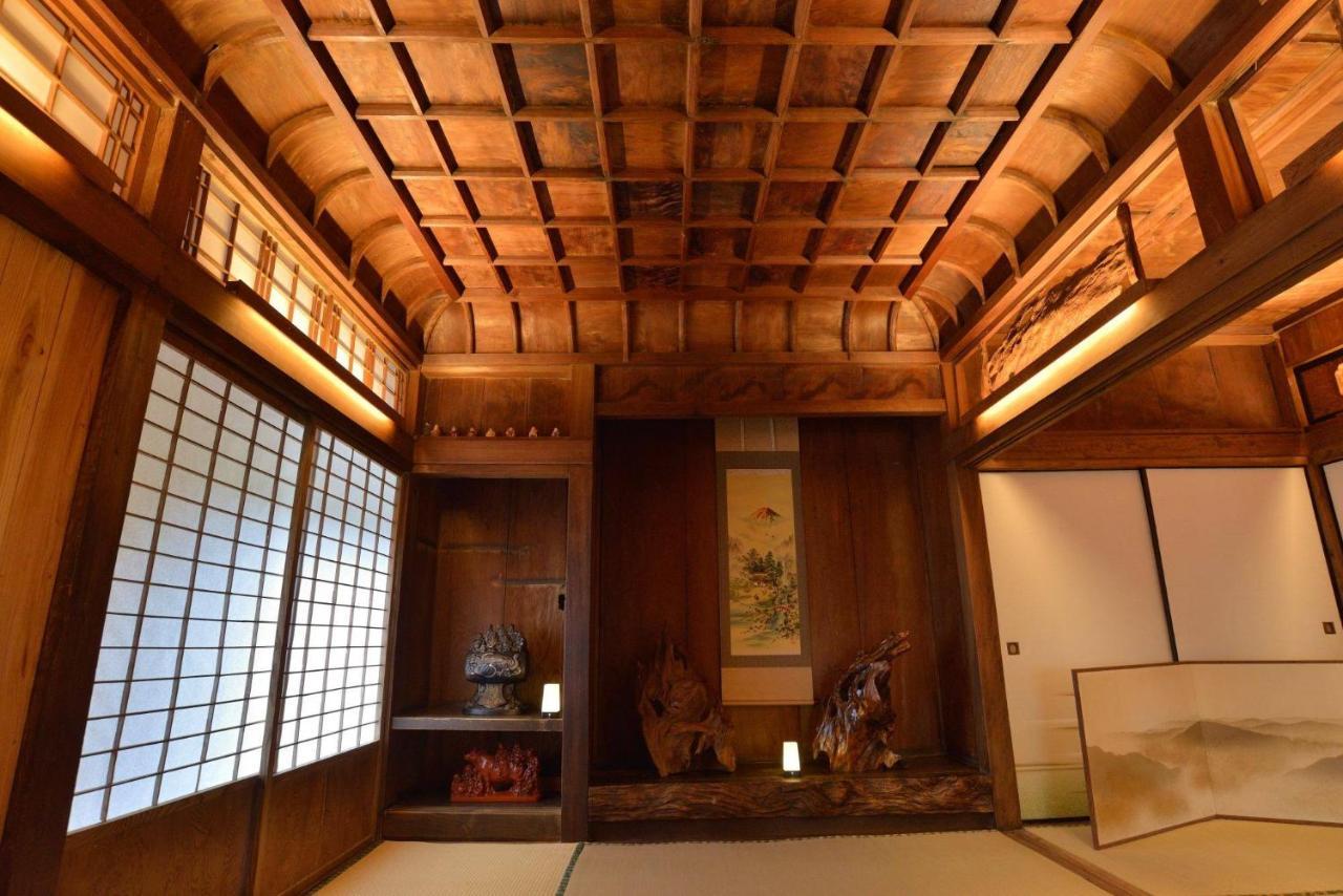 屋久杉楼 七福 Hotel Yakushima  Exterior photo