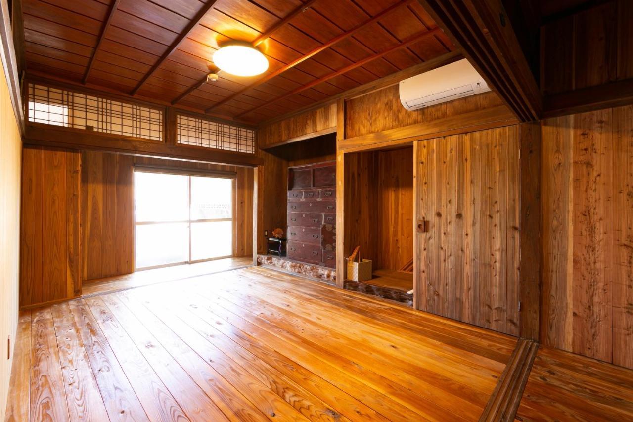 屋久杉楼 七福 Hotel Yakushima  Exterior photo