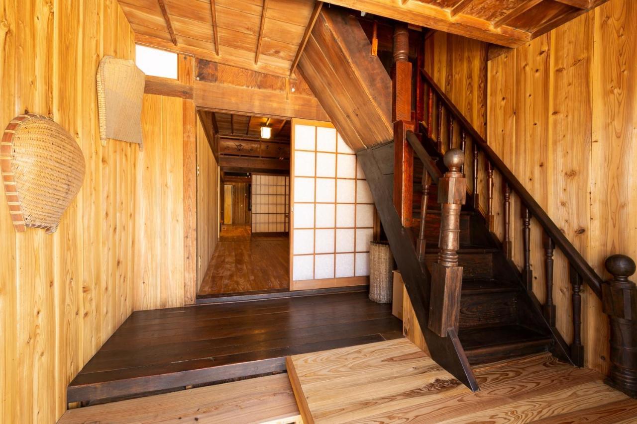 屋久杉楼 七福 Hotel Yakushima  Exterior photo