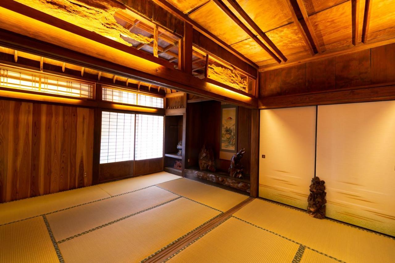 屋久杉楼 七福 Hotel Yakushima  Exterior photo